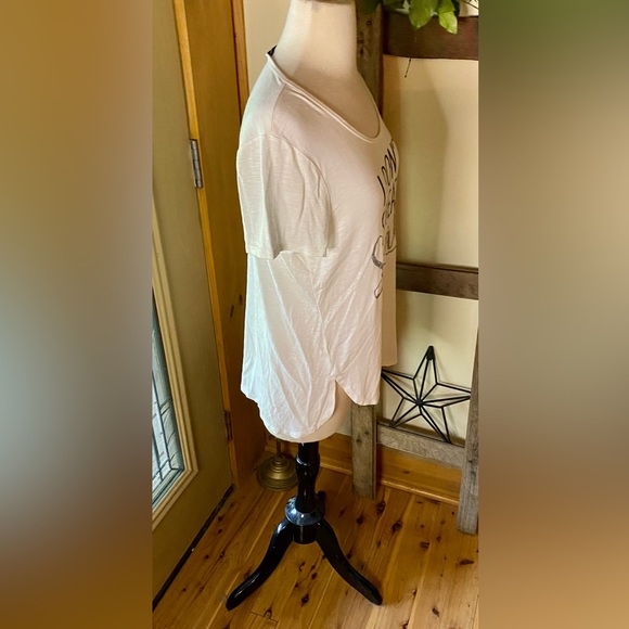 ⚜️Boston Proper “I dont sweat I sparkle” Tee⚜️ NWOT - Picture 2 of 11